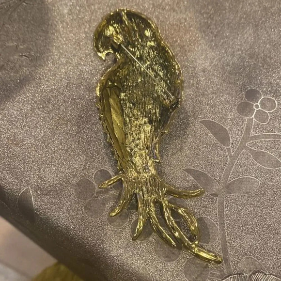Beautiful Rhinestone Parrot Bird Brooch Pins for women Jewelry Gift New with box - Picture 4 of 7